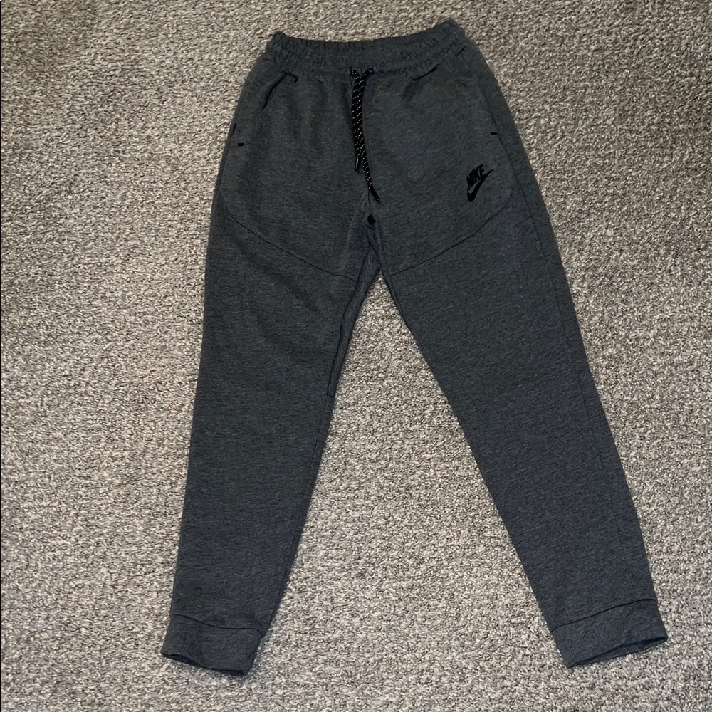 Nike sweatpants. Medium